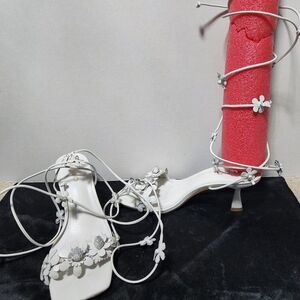 Aldo Fiorela White Leather Open Toe Straps Kitten Heels Size 6
